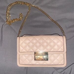 Michael Kors quilted chain clutch✨LIKE NEW✨